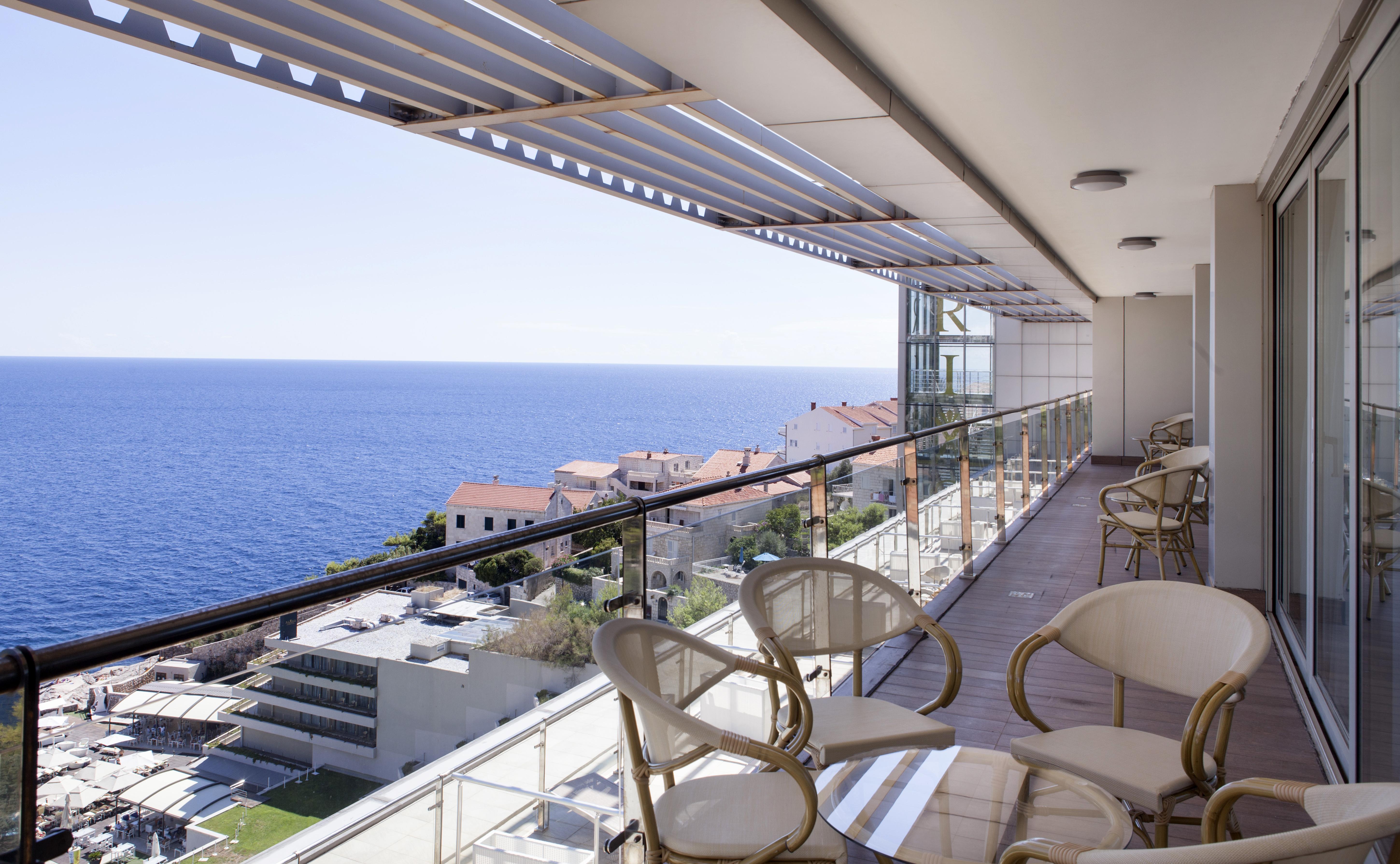 Hotel Rixos Premium Ragusa Esterno foto A balcony