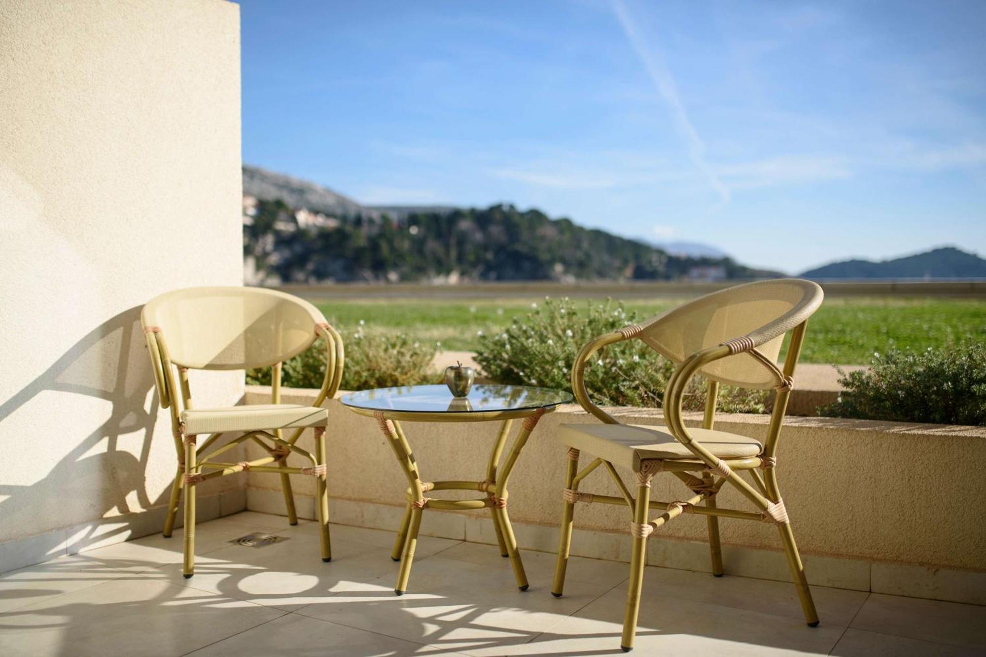 Hotel Rixos Premium Ragusa Esterno foto A balcony in Croatia