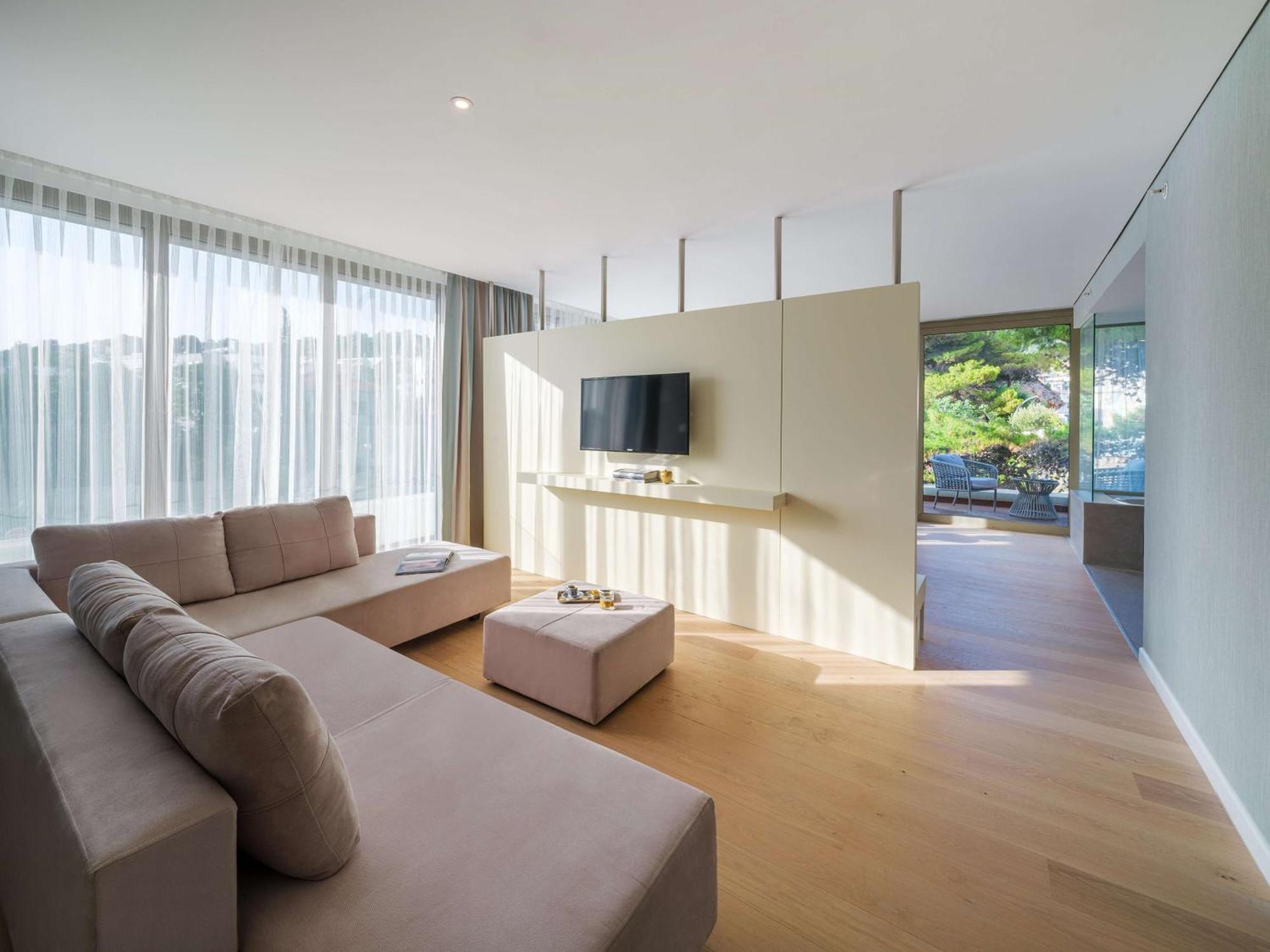 Hotel Rixos Premium Ragusa Esterno foto Interior of a suite