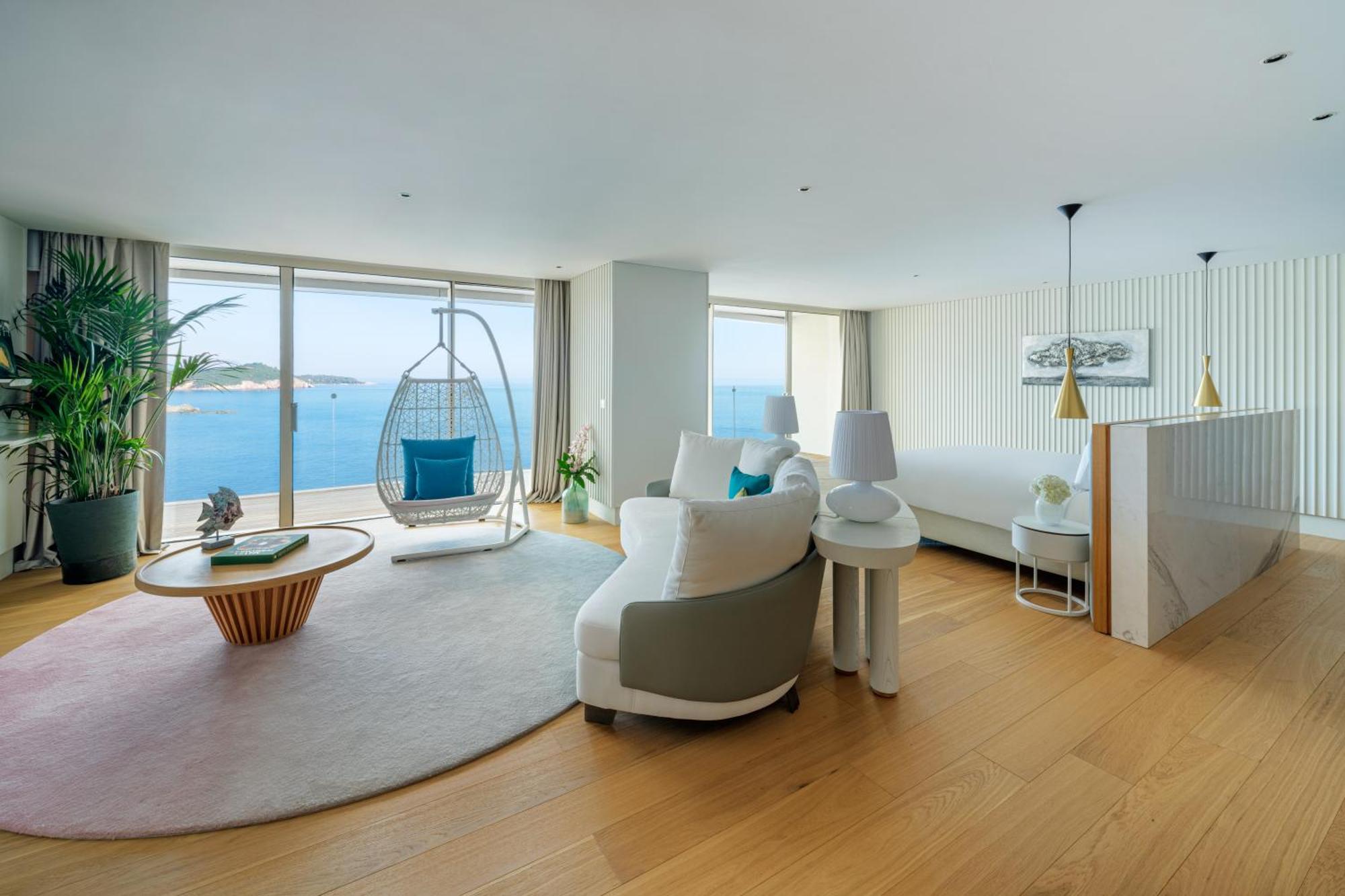 Hotel Rixos Premium Ragusa Esterno foto The Living Room of a 3-bedroom residence at The View